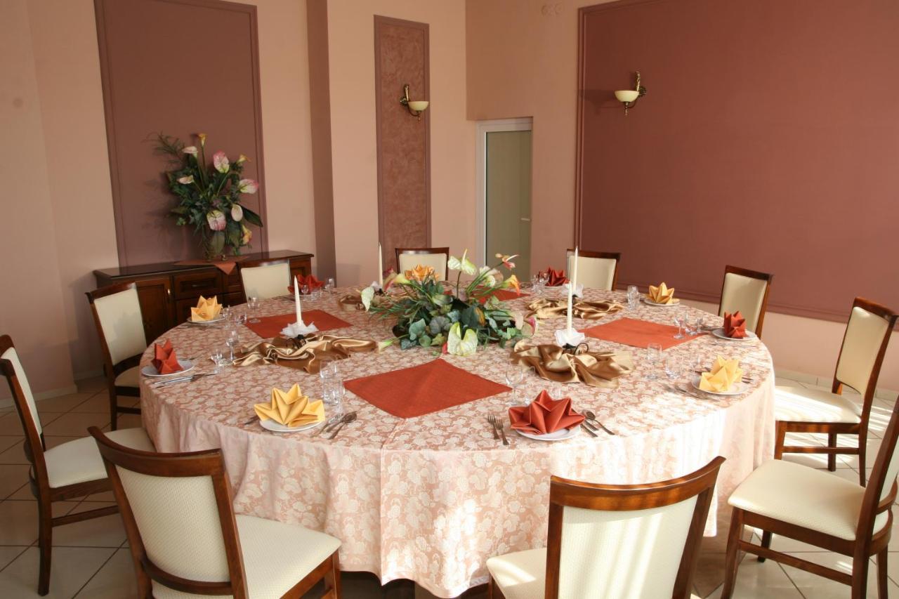 Kompleks Restauracyjno-Noclegowy Rubikon Люблин Экстерьер фото